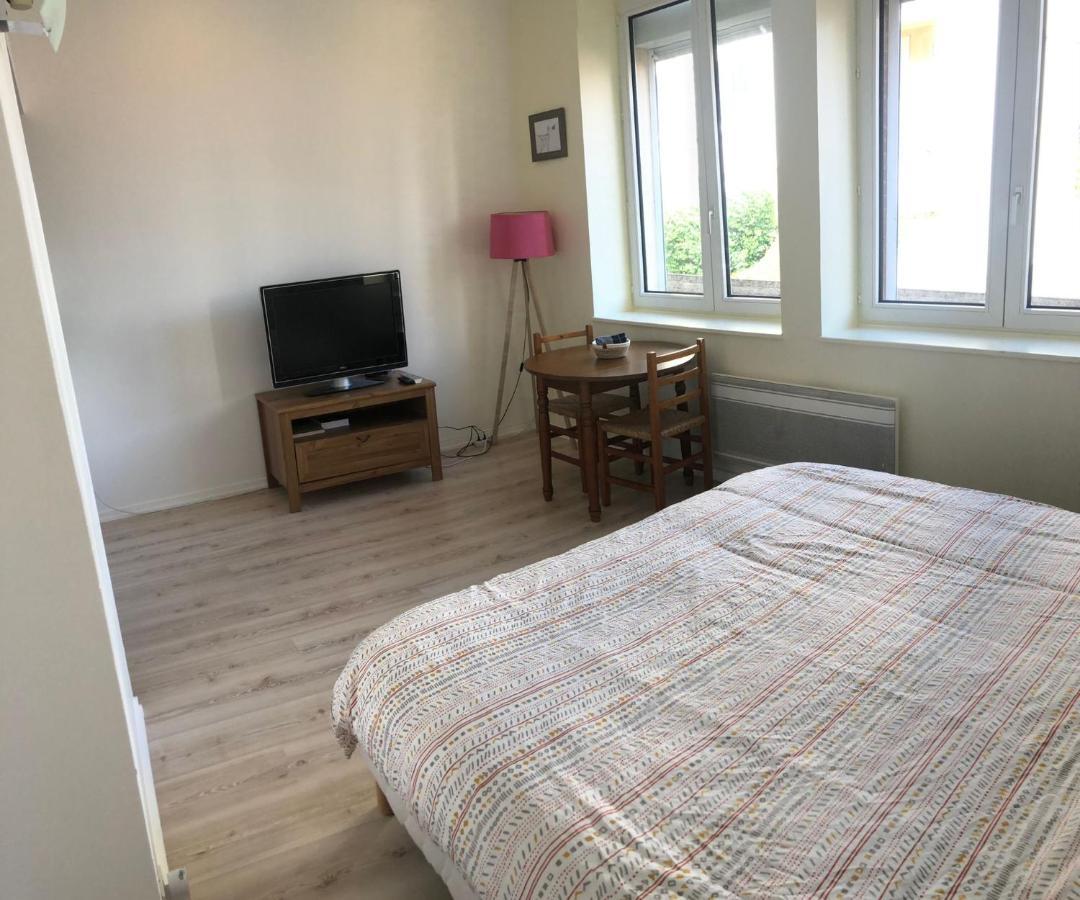 Le Comtois, Studio Au Calme Proche De La Gare Μπεζανσόν Εξωτερικό φωτογραφία